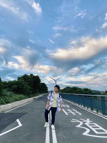 提供soho族是什麼服務的專家黃昱蓉