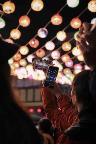 侯玠任 - 懸燈結彩