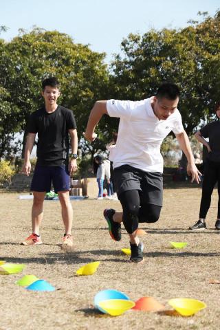 動人(到府健身、瑜伽) - 動人企業包班團課-有氧肌力 動人(到府健身、瑜伽) - 動人企業包班團課-有氧肌力