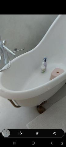 葉寶華 - 清潔後裡面的黑點黏在上面的固定在裡面的膠都不見