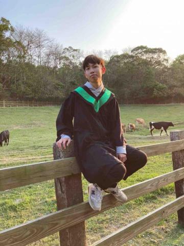 提供jk校服服務的專家彭柏元