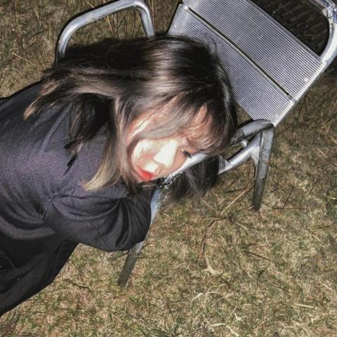 提供人物畫服務的專家Yana