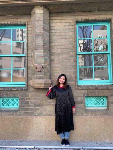 提供價目表圖示服務的專家黃于晏