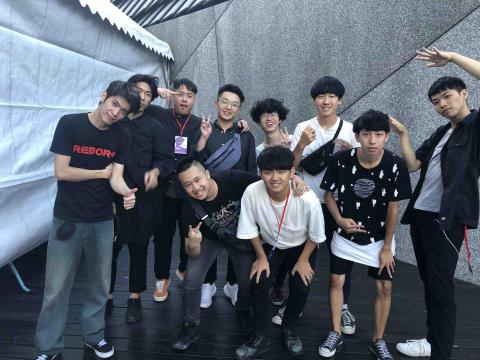 邱治平 - 2019鐵玫瑰後台照