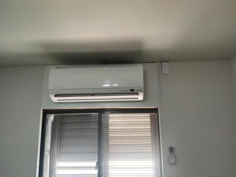 阿鴻冷氣電器工程行 - 室內機窗戶上安裝