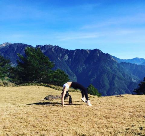 Alyssaღ 小喬 - 登山瑜珈