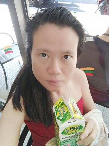 提供帳篷english服務的專家李老師