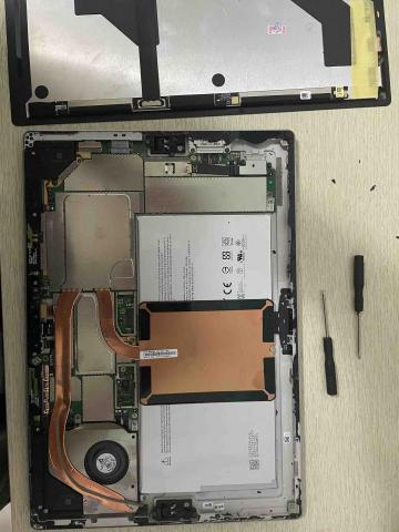 佾想個人工作室 - Surface pro4 螢幕更換