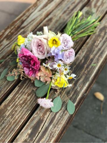 拾空花藝 - 鮮花手綁花束