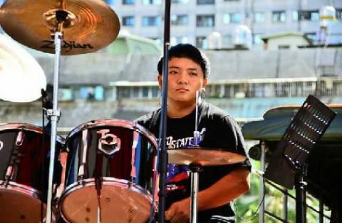 阿輝爵士鼓 - 2013年大遠百廣場演出