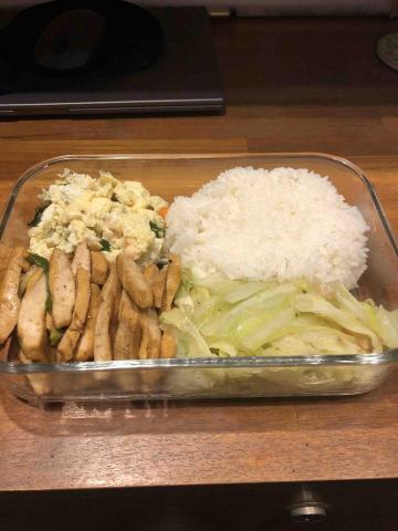 葉振卿 - 增肌減脂飲食監督。
訓練到位，碳水無罪！