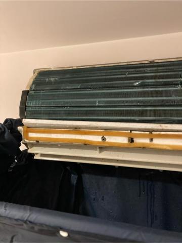 黃鴻哲 - 分離式冷氣清洗