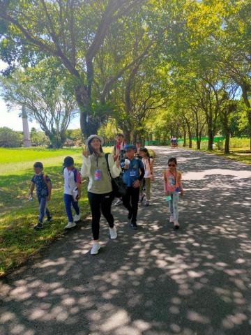 櫻花 - 營隊帶孩子校外教學