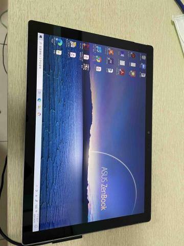 佾想個人工作室 - Surfacepro4 螢幕更換成功