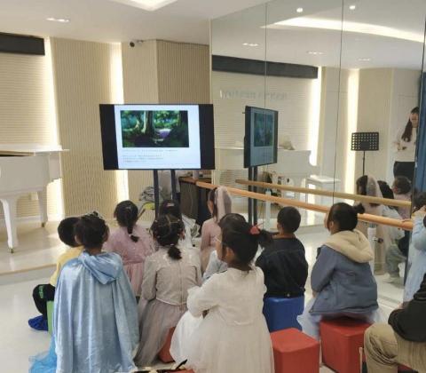 乳酪熊音樂星球/何雅如 - 