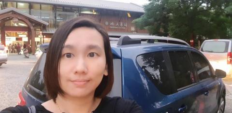 提供漂眉服務的專家鄧筱眉