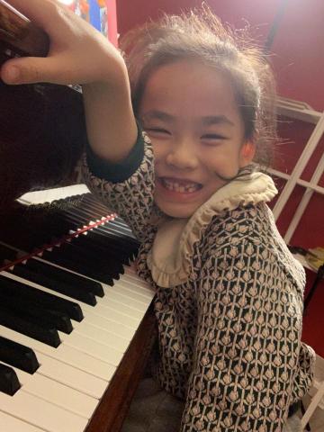 乳酪熊音樂星球/何雅如 - 