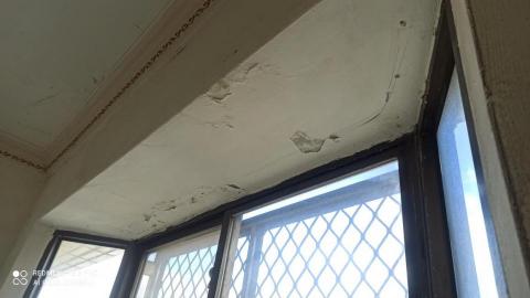 飛-木作油漆 - 油漆前-主臥室油漆剝落嚴重