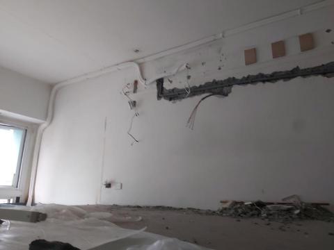 小陳師傅 - 信義路四段曼哈頓-（主臥）冷媒銅管及排水管施作