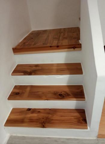飛-木作油漆 - 原木樓梯板
