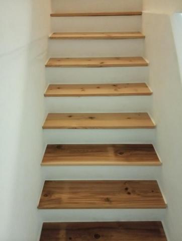 飛-木作油漆 - 原木樓梯板
