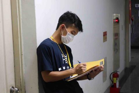 提供排球服務的專家張玟廣