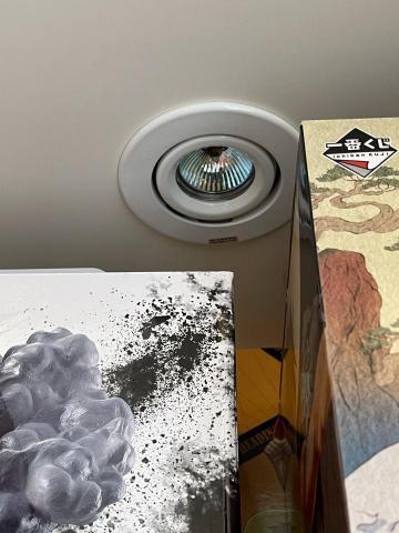 何師傅 - 崁燈更換 何師傅 - 崁燈更換