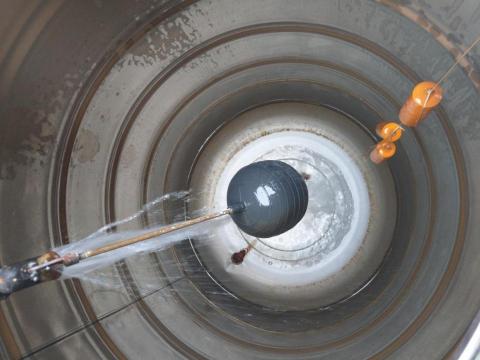 張書瑋 - 更換浮球開關