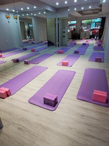 YSDance Studio - 瑜珈課程提供瑜珈墊，每堂課後清潔消毒