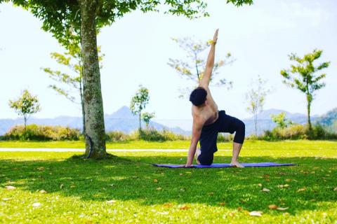 提供衝浪教練課服務的專家Enjoy Life Fitness 體適能工作室