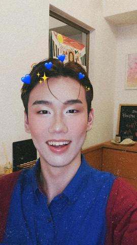 提供英翻中服務的專家孫旭