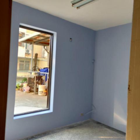 七彩油漆工程 - * 牆面米白色改為淺水藍 *