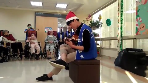 東東Music - 老人院表演