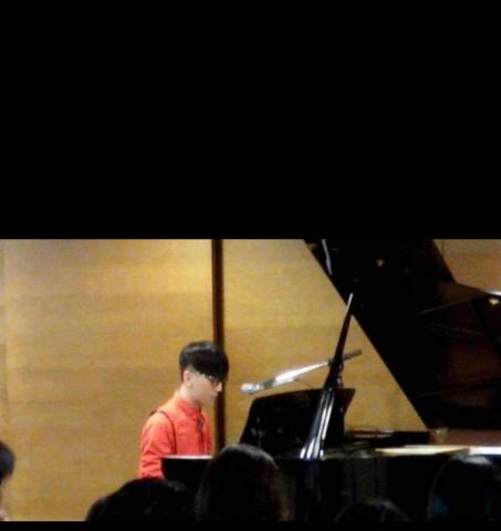 Howard 豪佑 - 鋼琴自彈唱活動演出