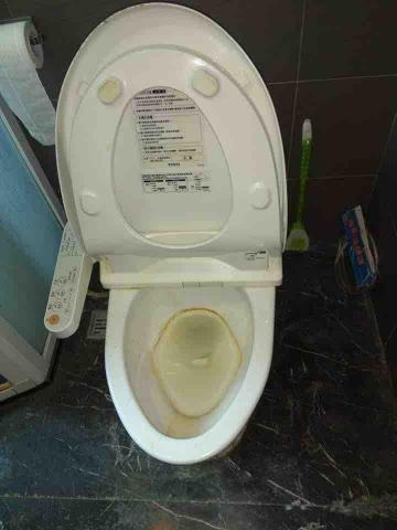 🏠完美居家清潔坊 - 馬桶（未清潔）