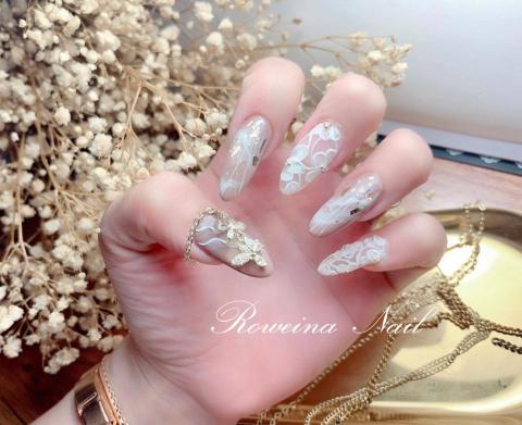 Roweina蘿薇娜沙龍美學 - 