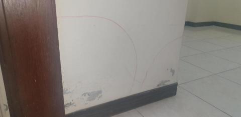 世祺企業社 -  壁癌施工前