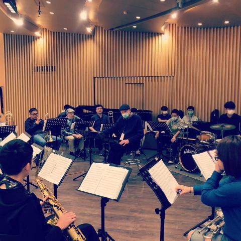 陳品嘉 - 爵士大樂團