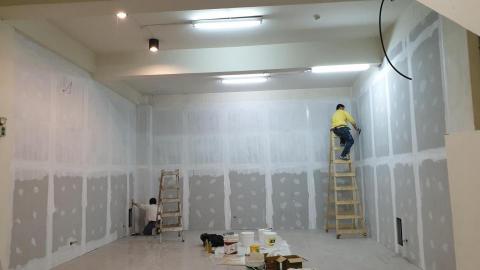  御泝室內裝修水電有限公司 - 複壁牆施工中