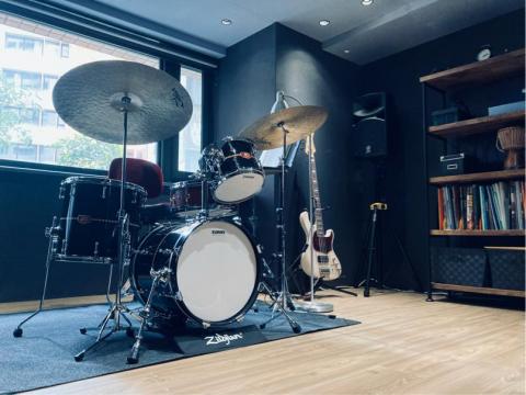 PIKI‘s Drum - 工作室爵士鼓環境