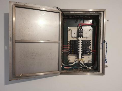 謝昇諺 - 老舊公寓配盤更換 謝昇諺 - 老舊公寓配盤更換