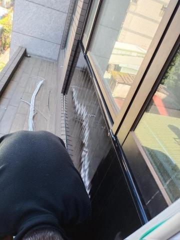 匡鍀鋼鋁門窗公司 - 封鋁板