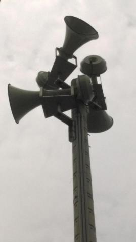 領航家工程行 - 遠程喇叭安裝14米電桿，超大不繡鋼支架，PVC管，百年不壞精神