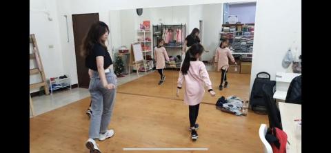 Amber 安柏 舞蹈老師 - 舞蹈教學紀錄