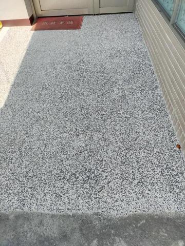 大台中居家修改小工程 - 地面抿石子 大台中居家修改小工程 - 地面抿石子