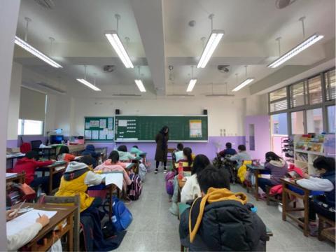 陳君華 - 監考中