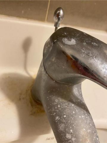 呂易澄 - 客戶表示住了三年都沒刷過