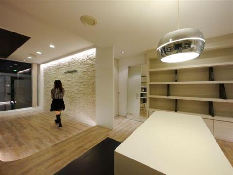 乃凡空間設計工程  裝潢  - 知名3C電商