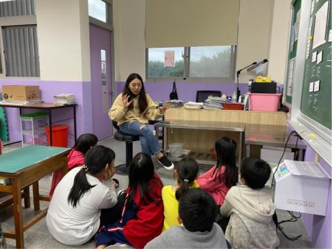 陳君華 - 小組語文課