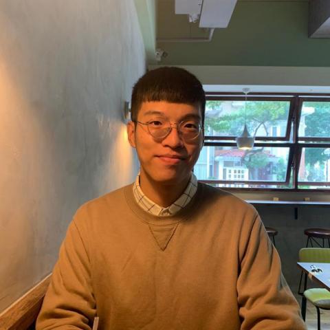 提供109指考化學服務的專家陳泓旻